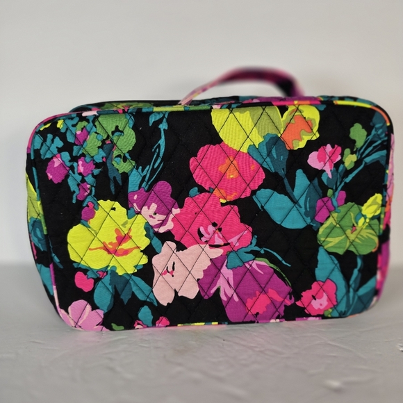 Vera Bradley Blush & Brush Cosmetic Case In "Hilo Meadow" Travel Floral - Picture 2 of 11